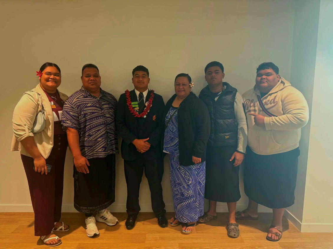 Omeka parents and siblings